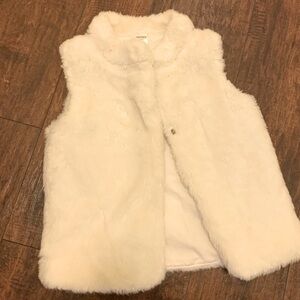 Girls faux fur vest